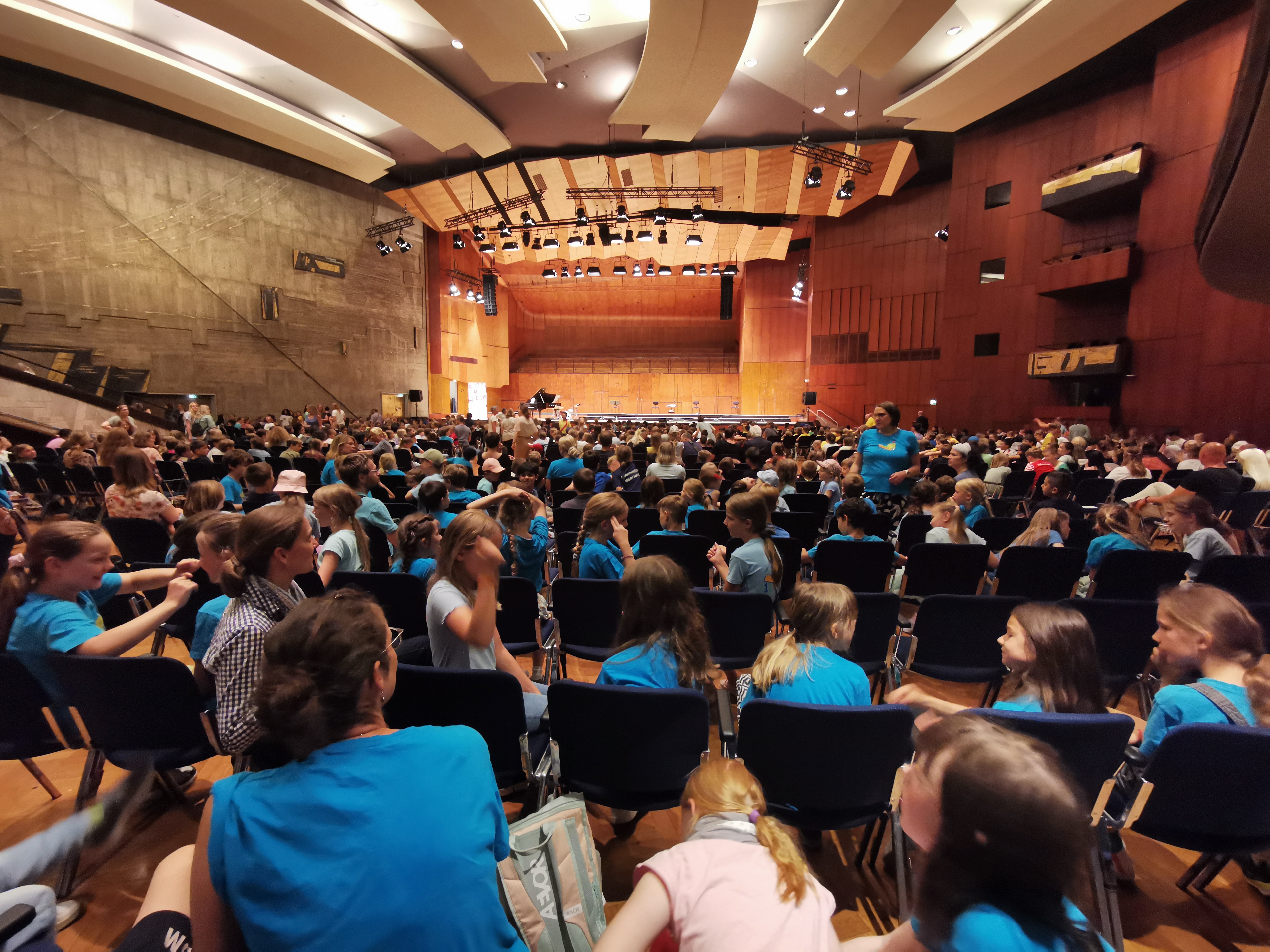 Die Liederhalle bebt